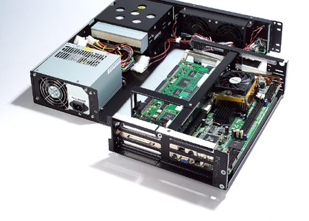 [IPC-602EBP-00XBE] Kabinett: 2U 6-slot Rackmount